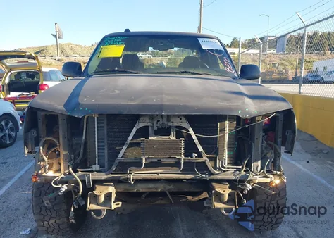 2005 Chevrolet Silverado 1500 Ls z USA, uszkodzony, nr VIN 1GCEK19Z15Z135708